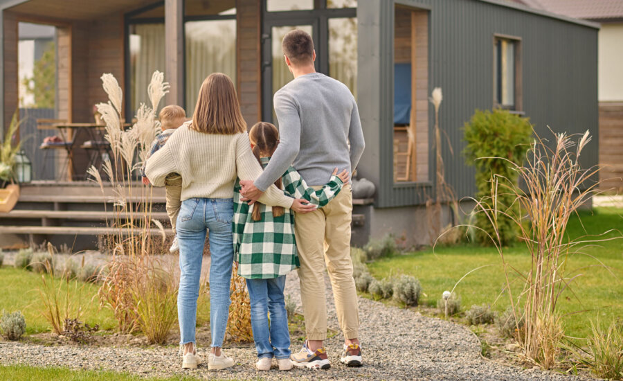 Canadian family saying goodbye to the cottage they're selling.