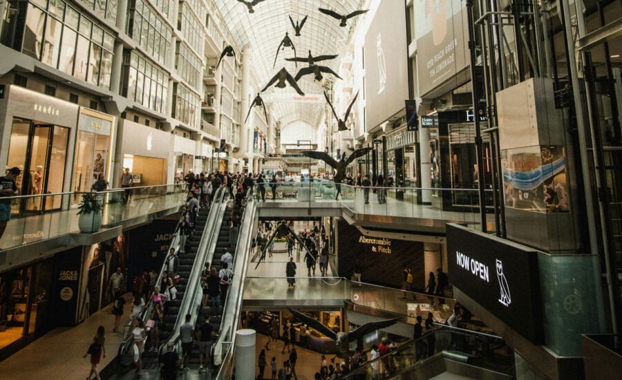 Mall photo to show that clothing prices keeping inflation low in the latest CPI report.