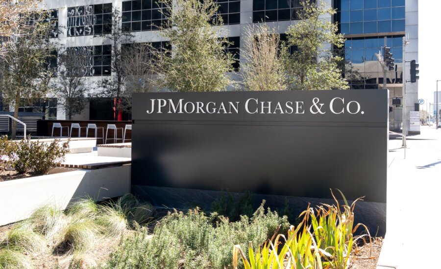 A sign indicating a corporate office of JP Morgan Chase